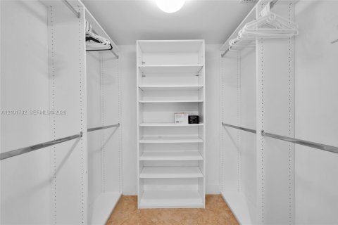Copropriété à louer à Hallandale Beach, Floride: 3 chambres, 161 m2 № 2407168 - photo 21