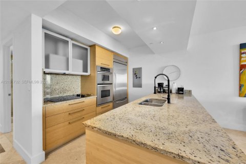Copropriété à louer à Hallandale Beach, Floride: 3 chambres, 161 m2 № 2407168 - photo 16