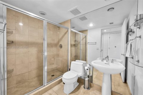 Copropriété à louer à Hallandale Beach, Floride: 3 chambres, 161 m2 № 2407168 - photo 28