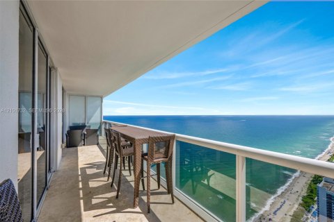 Copropriété à louer à Hallandale Beach, Floride: 3 chambres, 161 m2 № 2407168 - photo 26