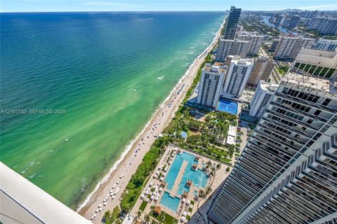 Copropriété à louer à Hallandale Beach, Floride: 3 chambres, 161 m2 № 2407168 - photo 17