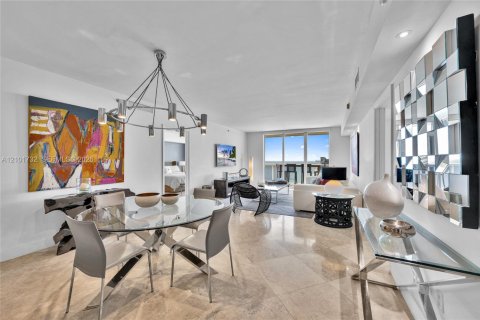 Copropriété à louer à Hallandale Beach, Floride: 3 chambres, 161 m2 № 2407168 - photo 3