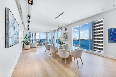 Copropriété à vendre à Miami, Floride: 2 chambres, 189.15 m2 № 1974342 - photo 7