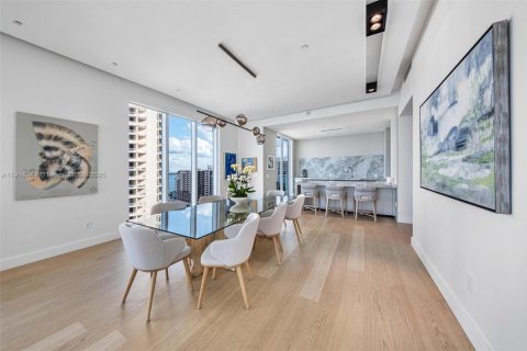 Copropriété à vendre à Miami, Floride: 2 chambres, 189.15 m2 № 1974342 - photo 8