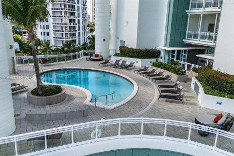 Copropriété à vendre à Miami, Floride: 2 chambres, 189.15 m2 № 1974342 - photo 28
