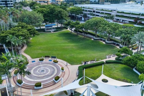 Copropriété à vendre à Miami, Floride: 2 chambres, 189.15 m2 № 1974342 - photo 29