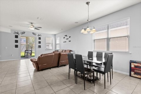 Villa ou maison à vendre à Sanford, Floride: 4 chambres, 242.2 m2 № 2143862 - photo 3