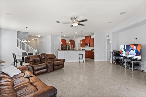 Villa ou maison à vendre à Sanford, Floride: 4 chambres, 242.2 m2 № 2143862 - photo 4