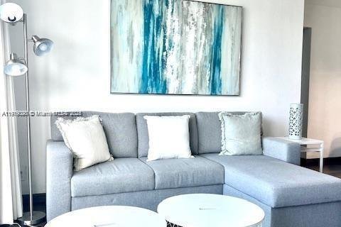 Condo in Hollywood, Florida, 2 bedrooms № 2082669 - photo 3