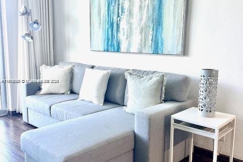 Condo in Hollywood, Florida, 2 bedrooms № 2082669 - photo 5