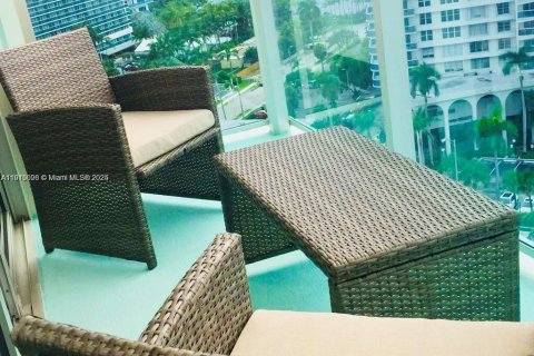 Condo in Hollywood, Florida, 2 bedrooms № 2082669 - photo 16