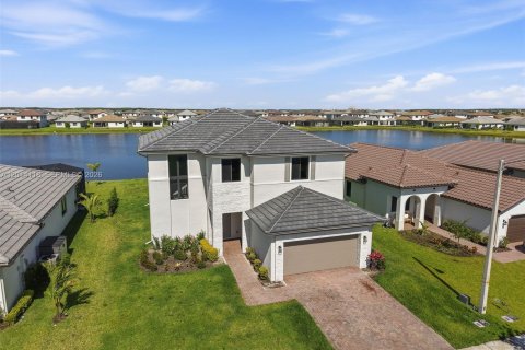 House in Ave Maria, Florida 2 bedrooms № 2076209