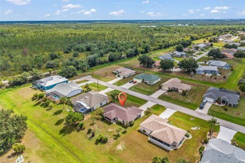 Villa ou maison à vendre à Punta Gorda, Floride: 3 chambres, 148.74 m2 № 2121353 - photo 2