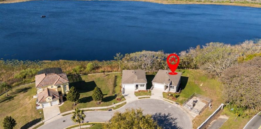 Villa ou maison à Haines City, Floride 4 chambres, 262.36 m2 № 2291436
