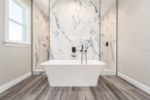 Villa ou maison à vendre à Tampa, Floride: 4 chambres, 311.41 m2 № 2111766 - photo 21