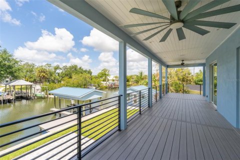 Villa ou maison à vendre à Tampa, Floride: 4 chambres, 311.41 m2 № 2111766 - photo 13