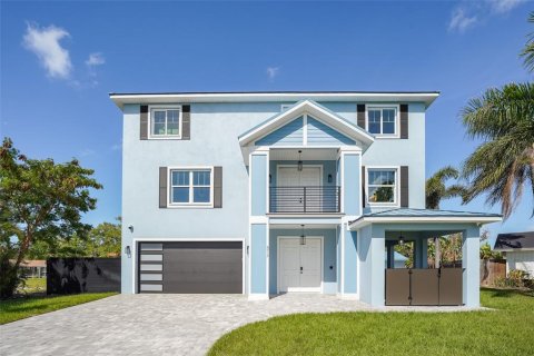 Villa ou maison à vendre à Tampa, Floride: 4 chambres, 311.41 m2 № 2111766 - photo 2