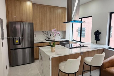 Apartamento en alquiler en Miami, Florida, 2 dormitorios, 68.28 m2 № 2152526 - foto 5