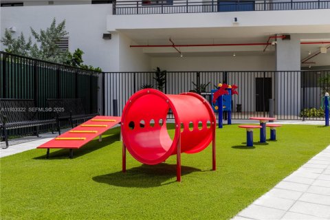 Снять в аренду виллу или дом в Майами, Флорида 1 спальня, № 1991201 - фото 26