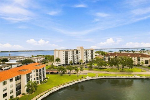 Copropriété à vendre à Clearwater, Floride: 2 chambres, 102.19 m2 № 2342383 - photo 29