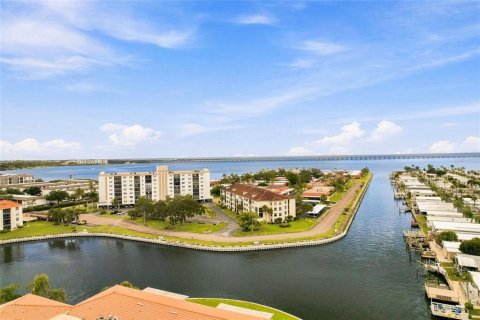 Copropriété à vendre à Clearwater, Floride: 2 chambres, 102.19 m2 № 2342383 - photo 30