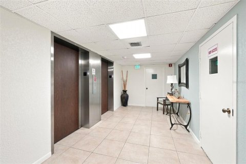 Copropriété à vendre à Clearwater, Floride: 2 chambres, 102.19 m2 № 2342383 - photo 24