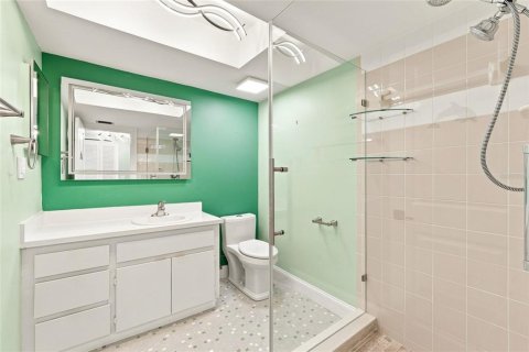 Copropriété à vendre à Clearwater, Floride: 2 chambres, 102.19 m2 № 2342383 - photo 15