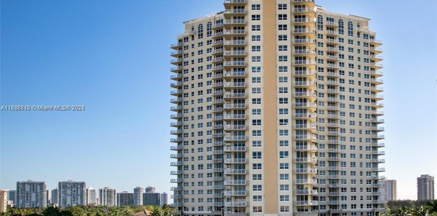 Condo in Aventura, Florida, 2 bedrooms № 1933495