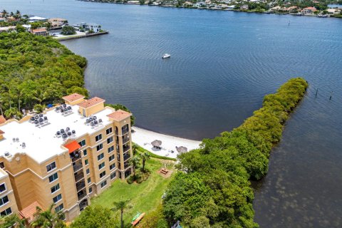 Condo in Hypoluxo, Florida, 3 bedrooms № 2401230 - photo 20