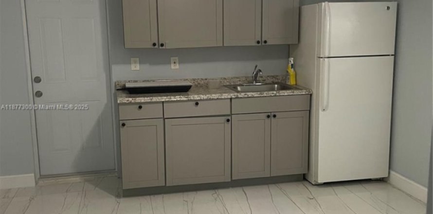 Villa ou maison à Miami, Floride 2 chambres, 60.67 m2 № 1929224