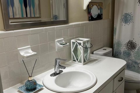 Condo in Lighthouse Point, Florida, 2 bedrooms № 2246202 - photo 25