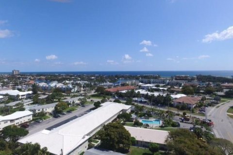 Condo in Lighthouse Point, Florida, 2 bedrooms № 2246202 - photo 28