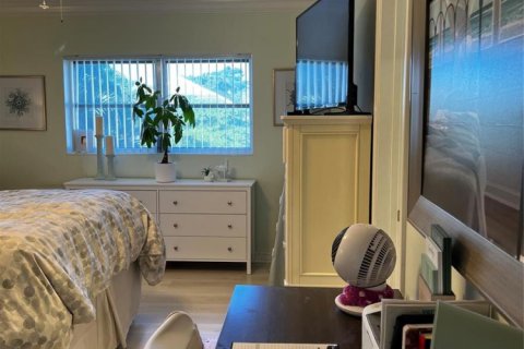 Condo in Lighthouse Point, Florida, 2 bedrooms № 2246202 - photo 14