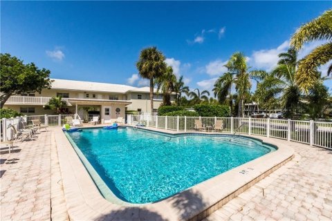 Condo in Lighthouse Point, Florida, 2 bedrooms № 2246202 - photo 27
