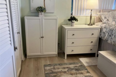 Condo in Lighthouse Point, Florida, 2 bedrooms № 2246202 - photo 13