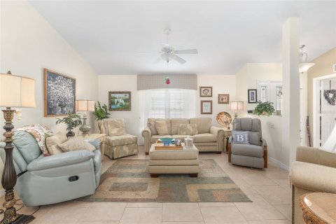 House in Summerfield, Florida 2 bedrooms, 126.25 sq.m. № 2100826 - photo 9