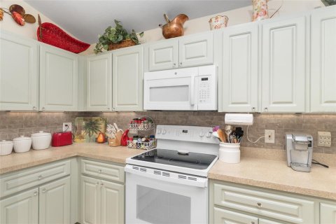 House in Summerfield, Florida 2 bedrooms, 126.25 sq.m. № 2100826 - photo 20