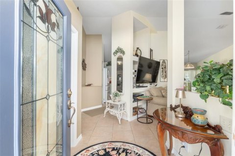House in Summerfield, Florida 2 bedrooms, 126.25 sq.m. № 2100826 - photo 5