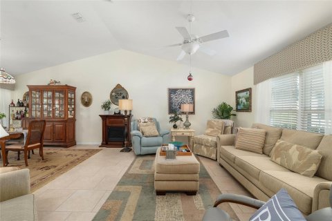 House in Summerfield, Florida 2 bedrooms, 126.25 sq.m. № 2100826 - photo 7