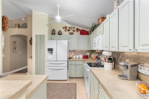 House in Summerfield, Florida 2 bedrooms, 126.25 sq.m. № 2100826 - photo 17