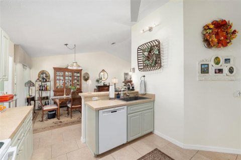 House in Summerfield, Florida 2 bedrooms, 126.25 sq.m. № 2100826 - photo 22