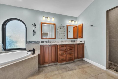 Купить виллу или дом в Кейп-Корал, Флорида 5 комнат, 233.65м2, № 2095136 - фото 21