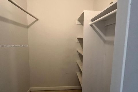 Copropriété à louer à Lauderhill, Floride: 2 chambres, 81.75 m2 № 1975186 - photo 7