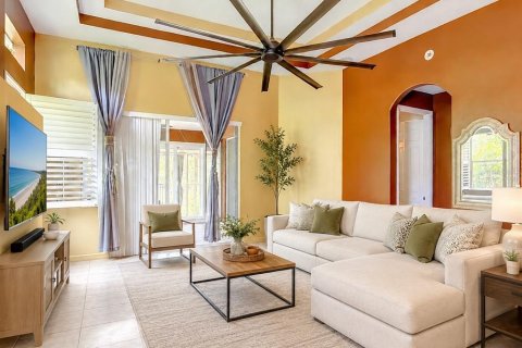 House in Palm Coast, Florida 3 bedrooms, 208.66 sq.m. № 2230649 - photo 18