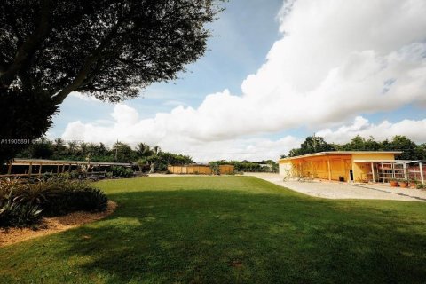 Villa ou maison à vendre à Homestead, Floride: 2 chambres, 86.21 m2 № 1956642 - photo 15