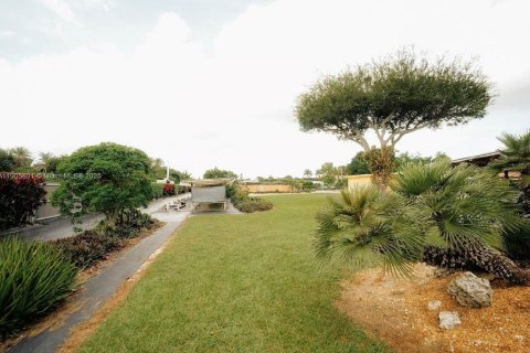 Villa ou maison à vendre à Homestead, Floride: 2 chambres, 86.21 m2 № 1956642 - photo 30