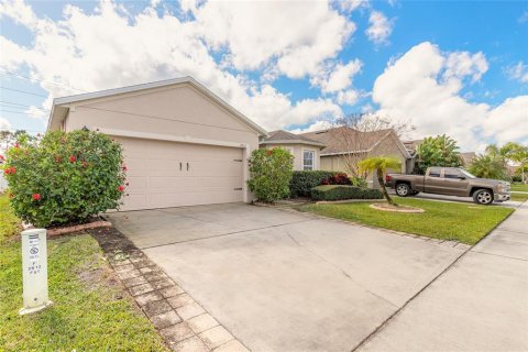 House in New Smyrna Beach, Florida 3 bedrooms, 164.81 sq.m. № 2235576