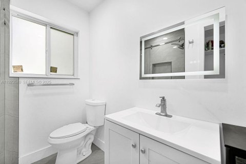 Villa ou maison à louer à Miami, Floride: 3 chambres, 131.74 m2 № 1983819 - photo 25