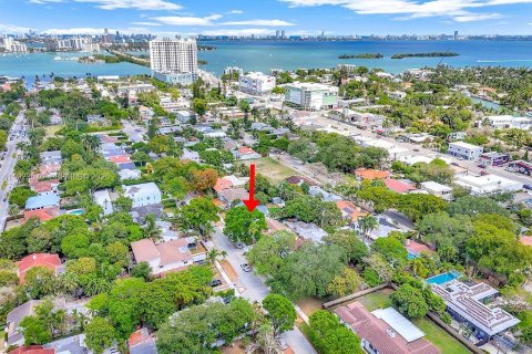 Villa ou maison à louer à Miami, Floride: 3 chambres, 131.74 m2 № 1983819 - photo 4