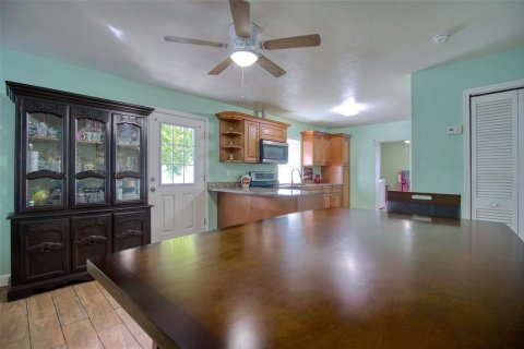 Casa en venta en Tampa, Florida, 4 dormitorios, 144.93 m2 № 1777974 - foto 13